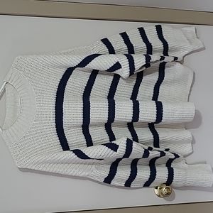 Women's oversized Old Navy sweater